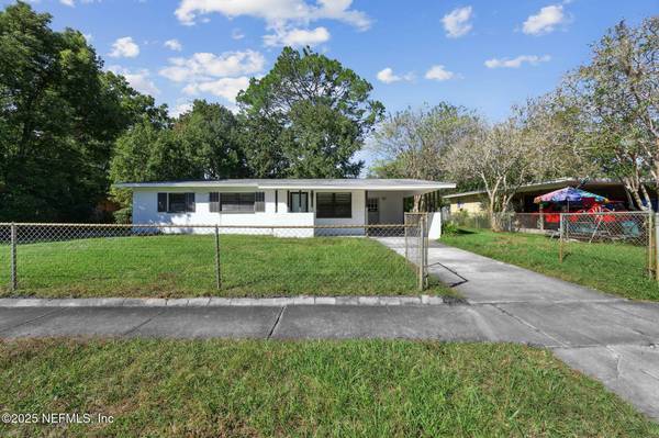 4718 REDSTONE DR, Jacksonville, FL 32210