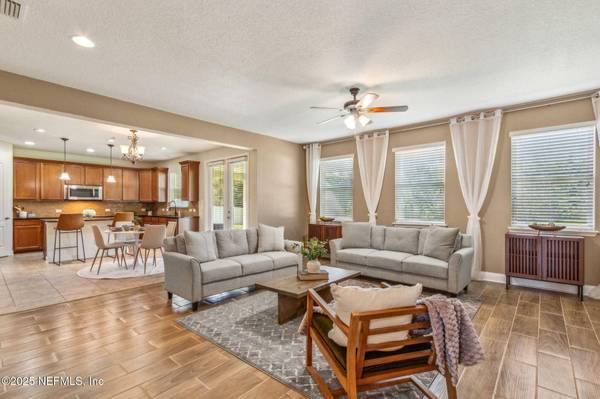 11470 GLENLAUREL OAKS CIR, Jacksonville, FL 32257