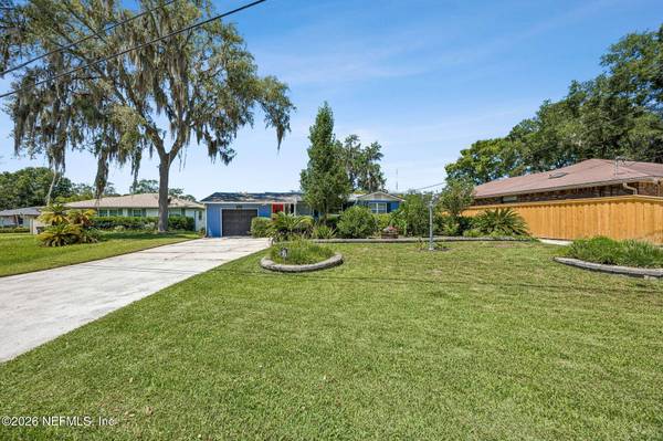 5436 WATERSIDE DR, Jacksonville, FL 32210