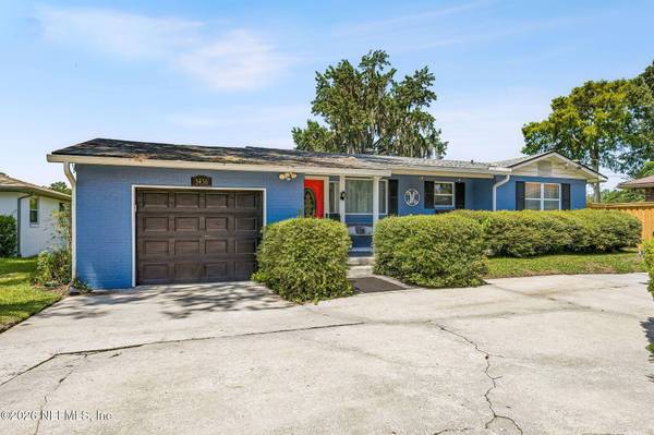 5436 WATERSIDE DR, Jacksonville, FL 32210