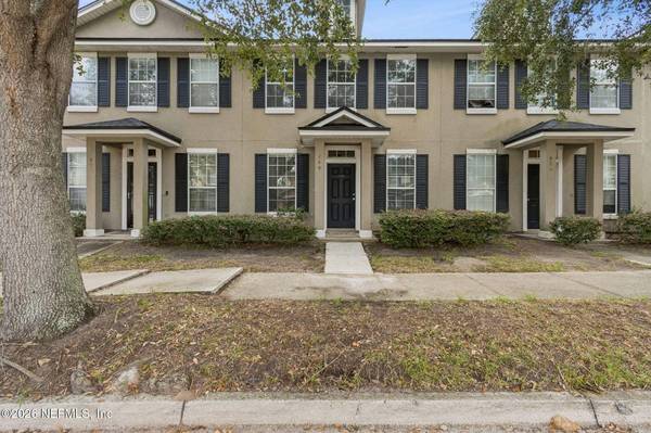 444 SHERWOOD OAKS DR