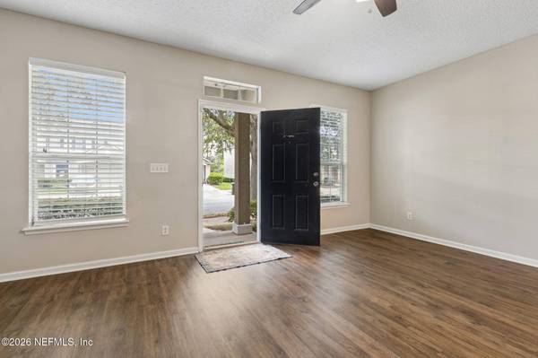 444 SHERWOOD OAKS DR, Orange Park, FL 32073