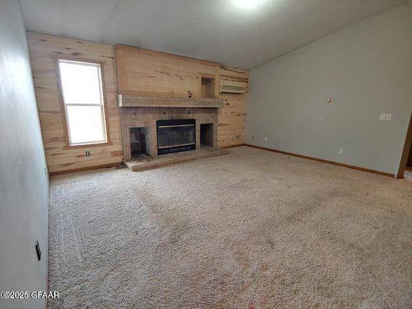 1518 S FRONT ST, Crookston, MN 56716