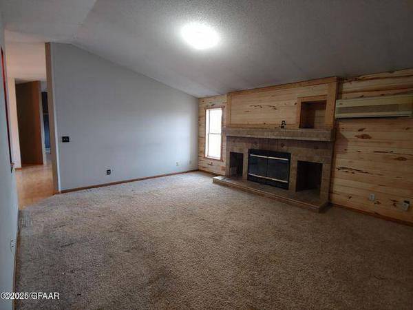 1518 S FRONT ST, Crookston, MN 56716