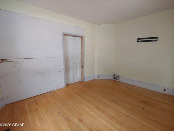 124 WASHINGTON AVE, Crookston, MN 56716