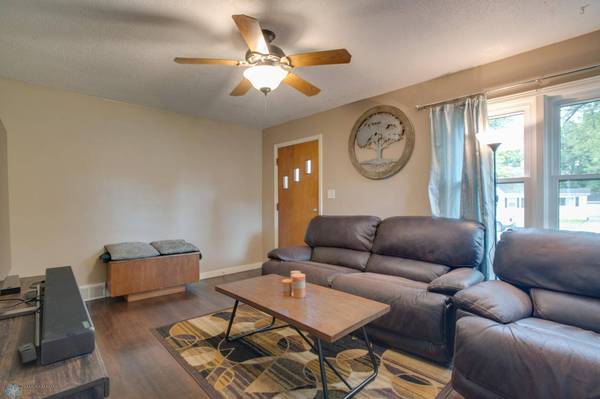 407 15th ST N, Moorhead, MN 56560