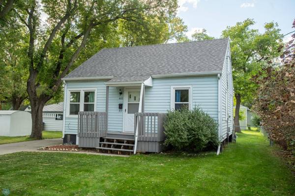 407 15th ST N, Moorhead, MN 56560