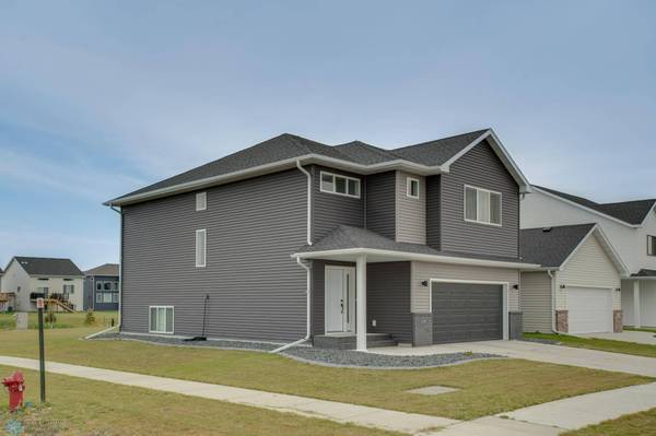 6381 Saint Ann AVE, Horace, ND 58047