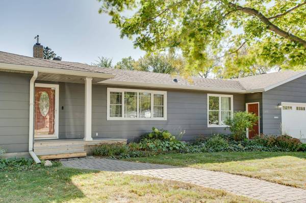 1415 16th AVE S, Moorhead, MN 56560