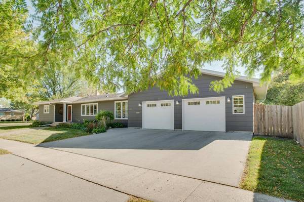 1415 16th AVE S, Moorhead, MN 56560