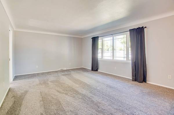 1415 16th AVE S, Moorhead, MN 56560