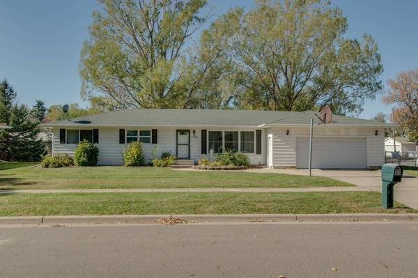 108 3rd ST NW, Dilworth, MN 56529