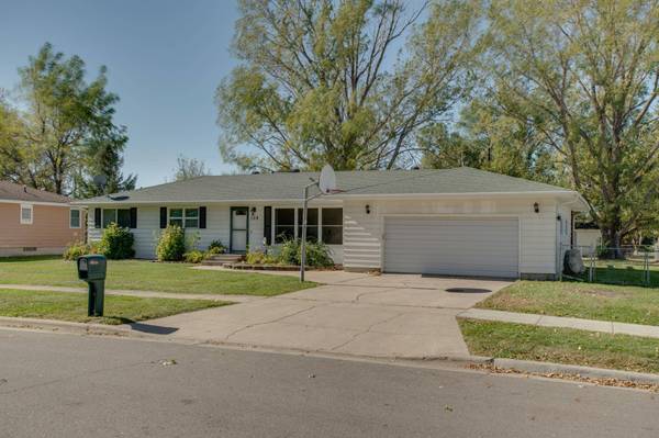 108 3rd ST NW, Dilworth, MN 56529