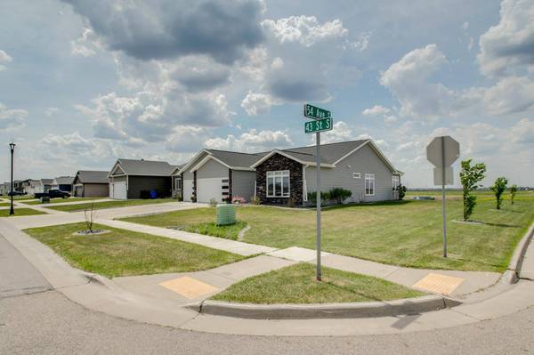 5419 43rd ST S, Fargo, ND 58104