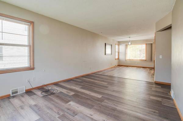 614 16th ST N, Moorhead, MN 56560