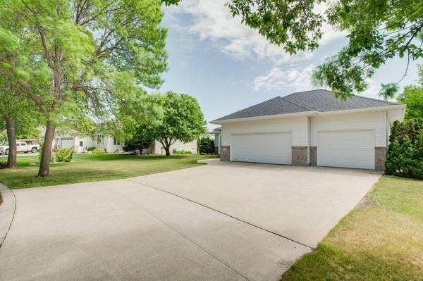 463 42nd AVE S, Moorhead, MN 56560