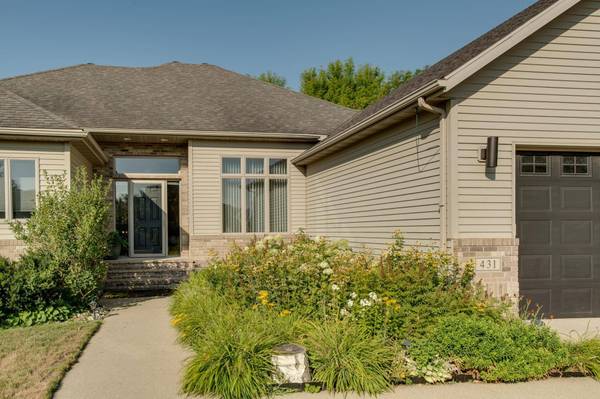 431 Clearview CT, Moorhead, MN 56560