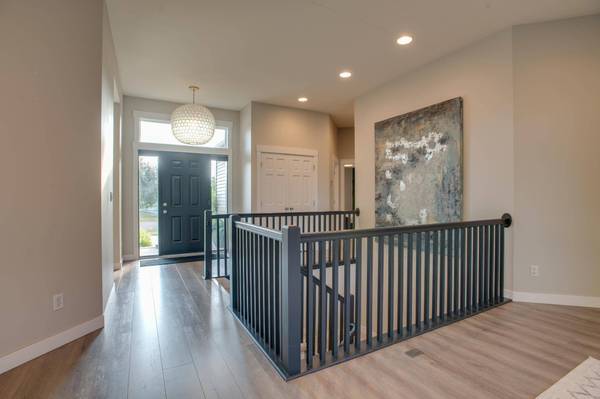 431 Clearview CT, Moorhead, MN 56560