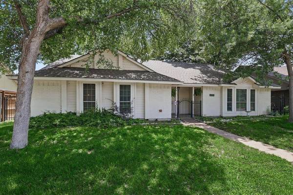 218 Creekside Lane, Coppell, TX 75019