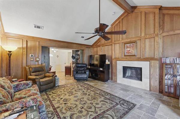 218 Creekside Lane, Coppell, TX 75019