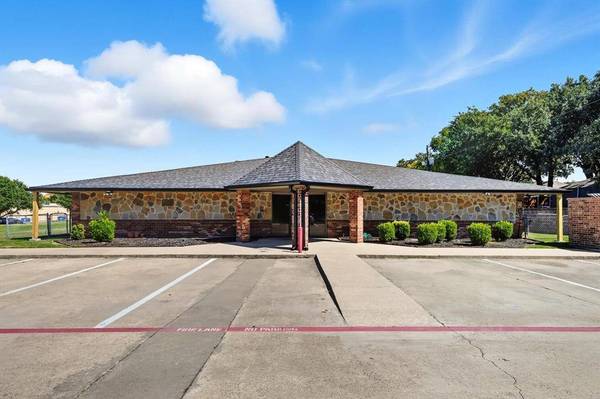 130 S Moore Road, Coppell, TX 75019