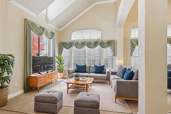 1428 Gardenia Street, Irving, TX 75063