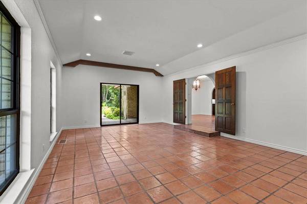 400 Balboa Court, Irving, TX 75062