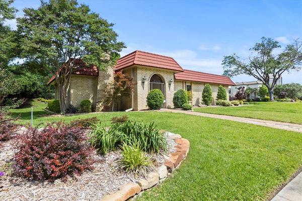 400 Balboa Court, Irving, TX 75062