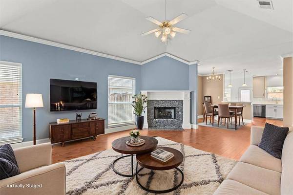 912 Brose Drive, Lewisville, TX 75067