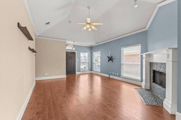 912 Brose Drive, Lewisville, TX 75067