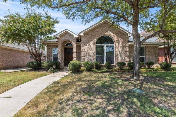 912 Brose Drive, Lewisville, TX 75067