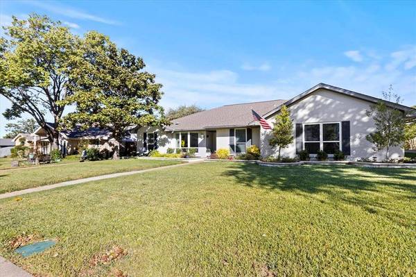 2711 N Surrey Drive, Carrollton, TX 75006