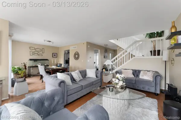 25039 N Woodvale DR N #25, Southfield, MI 48034