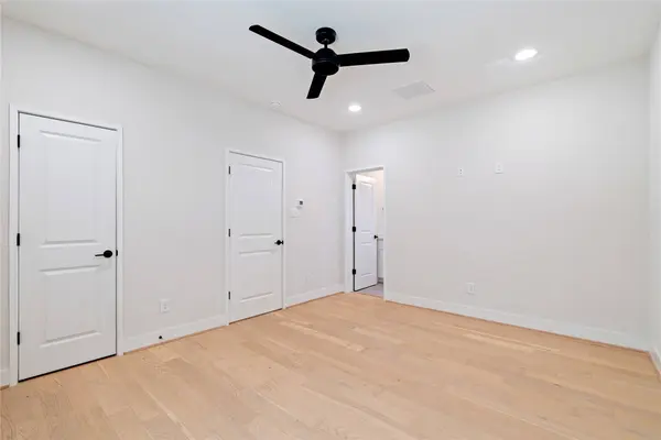 2206 Lou Ellen LN #B, Houston, TX 77018