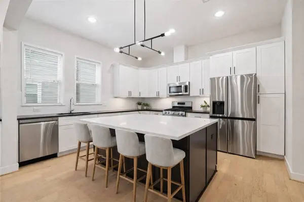 2206 Lou Ellen LN #B, Houston, TX 77018