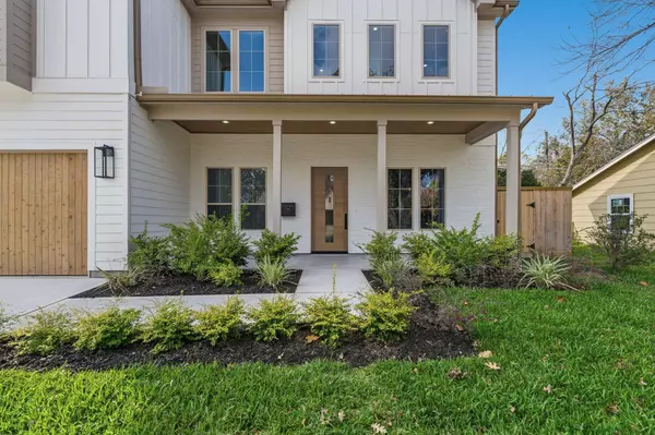 1933 Ridgemore DR, Houston, TX 77055