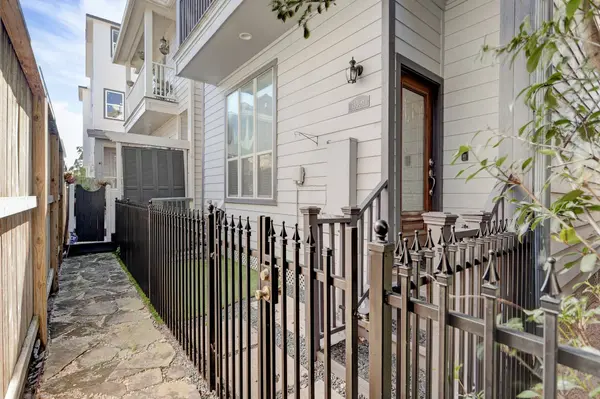 1530 W 25th ST #A, Houston, TX 77008