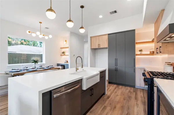 4218 Nichols ST, Houston, TX 77020