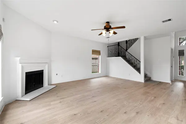 4206 Arboretum DR, Pasadena, TX 77505