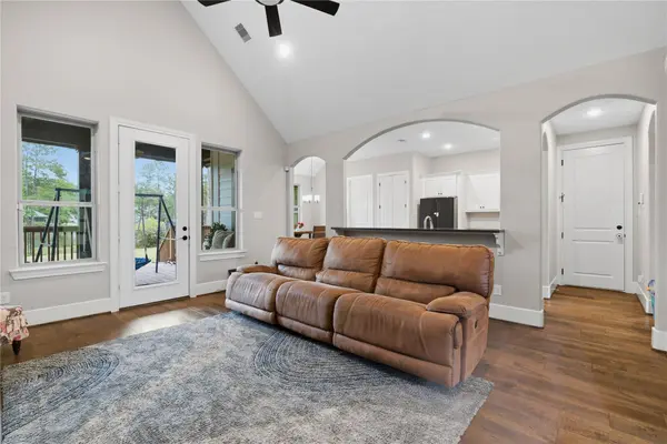 1002 Four Fountains ST, New Caney, TX 77357