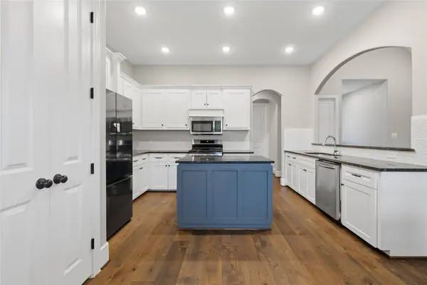 1002 Four Fountains ST, New Caney, TX 77357