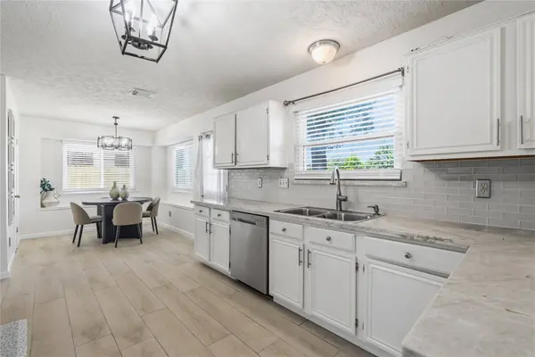 1502 Rushworth DR, Houston, TX 77014