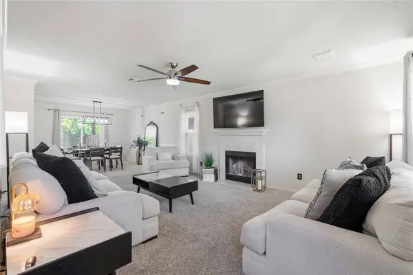 1502 Rushworth DR, Houston, TX 77014