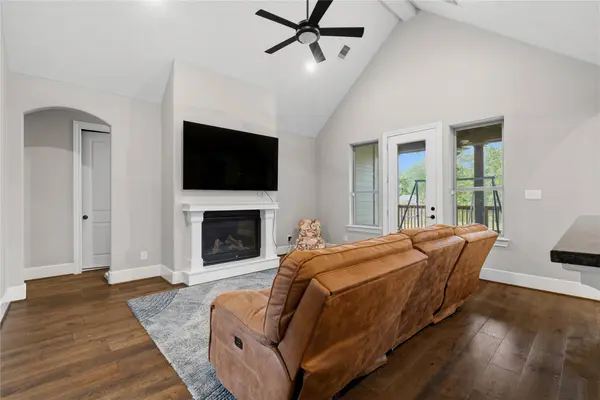 1002 Four Fountains ST, New Caney, TX 77357