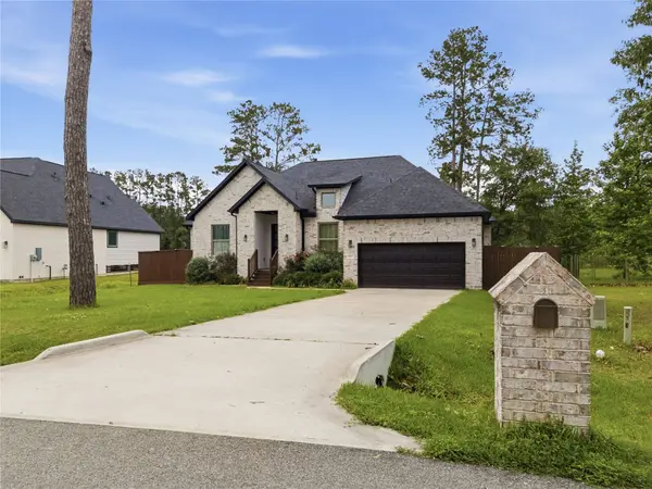 1002 Four Fountains ST, New Caney, TX 77357