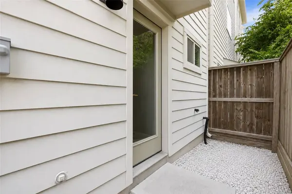 2102 Bello Amanecer LN, Houston, TX 77055