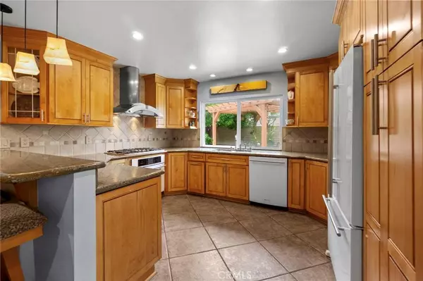 9911 Constitution DR, Huntington Beach, CA 92646