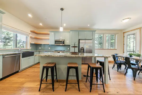 11320 Wolverine Circle, Truckee, CA 96161