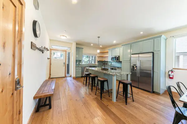 11320 Wolverine Circle, Truckee, CA 96161