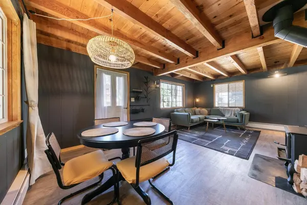 10185 Juniper Way, Soda Springs, CA 95728
